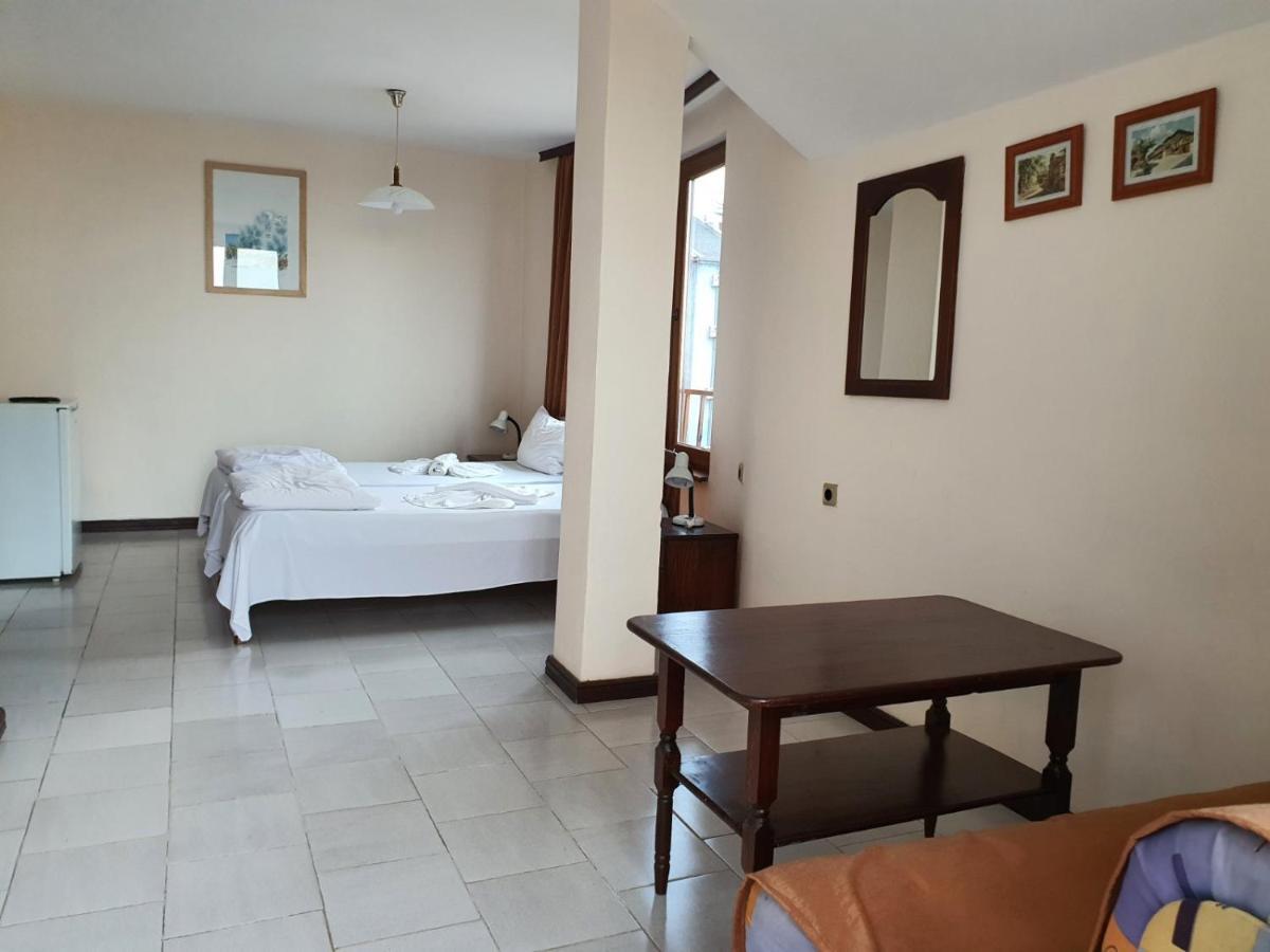 Lazur Hotel Ravda Buitenkant foto
