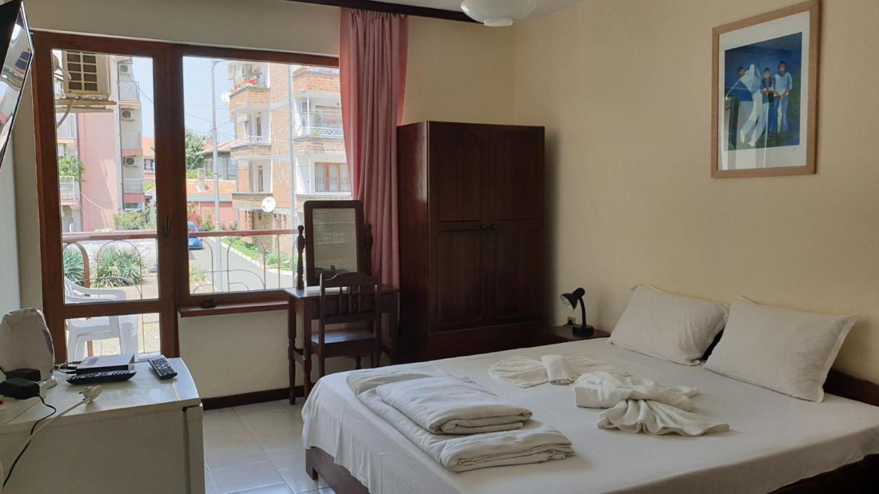 Lazur Hotel Ravda Buitenkant foto