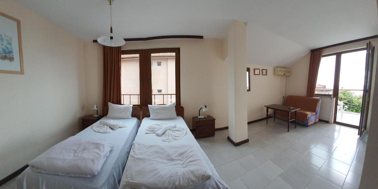 Lazur Hotel Ravda Buitenkant foto