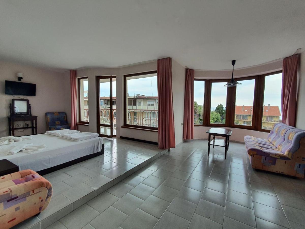 Lazur Hotel Ravda Buitenkant foto
