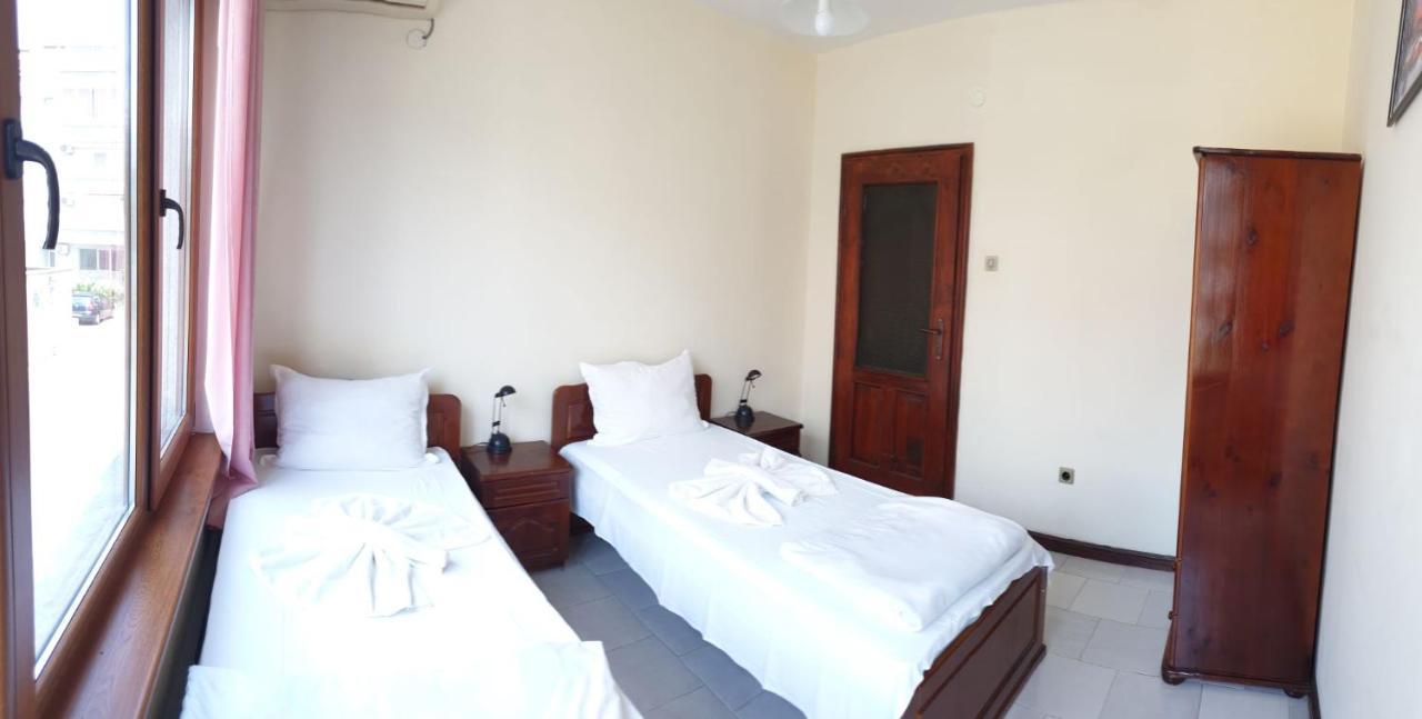 Lazur Hotel Ravda Buitenkant foto