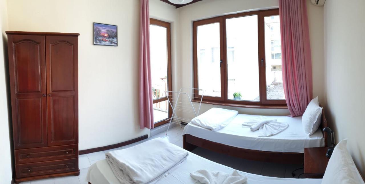 Lazur Hotel Ravda Buitenkant foto